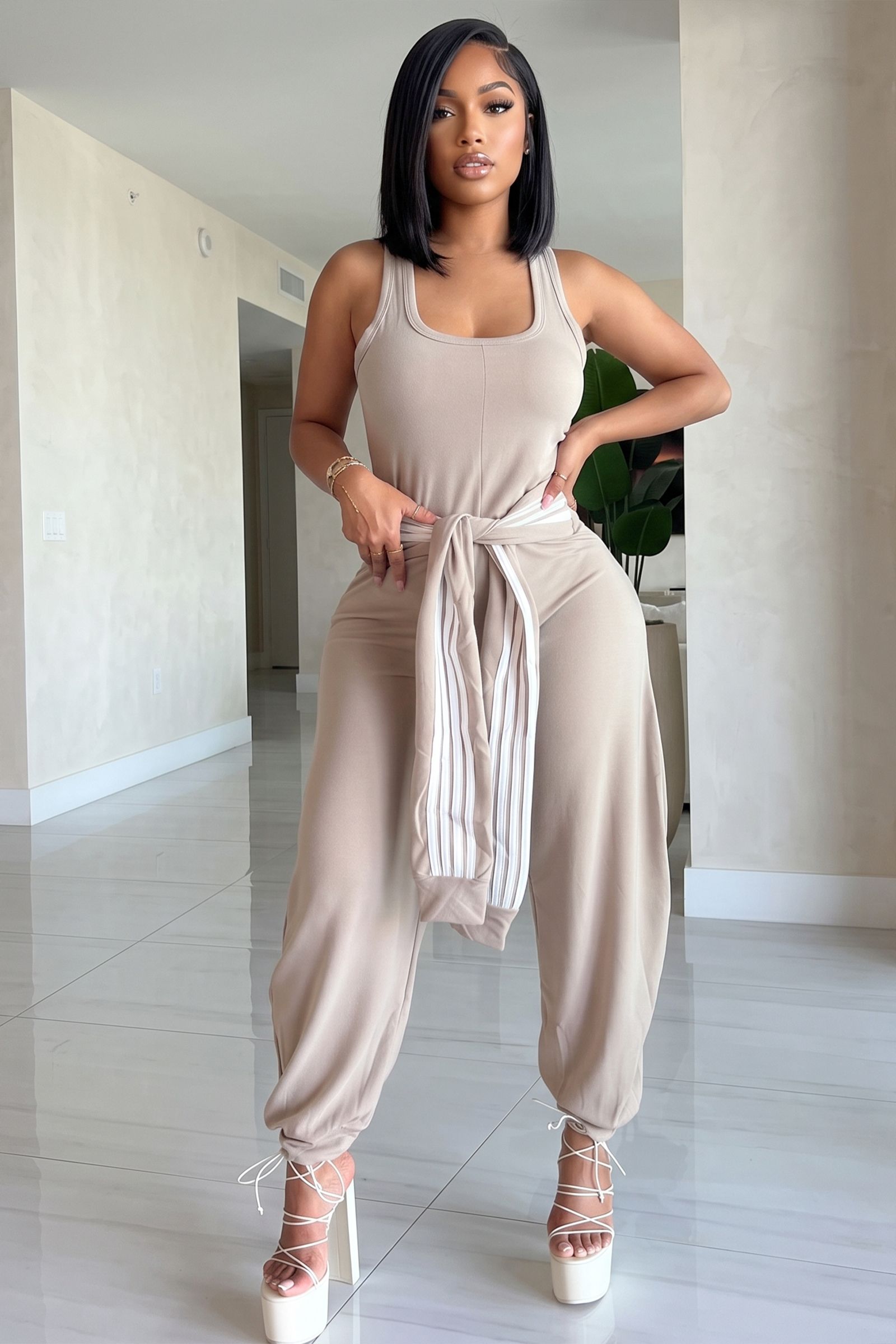 6243-SLEEVELESS SCOOP NECK BARREL BOTTOM JUMPSUIT WITH WAIST TIE, Contents: