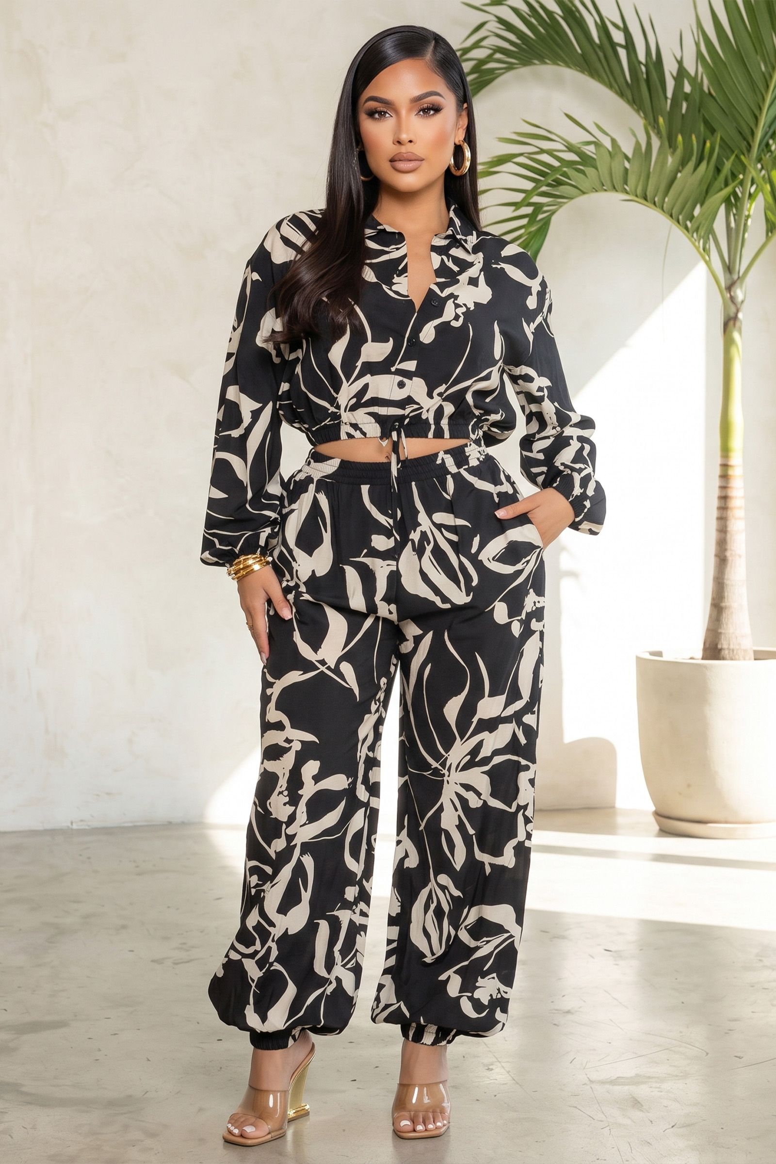 6540-FLORAL PRINTED BUTTON COLLAR TOP AND JOGGER PANTS SET, Contents: