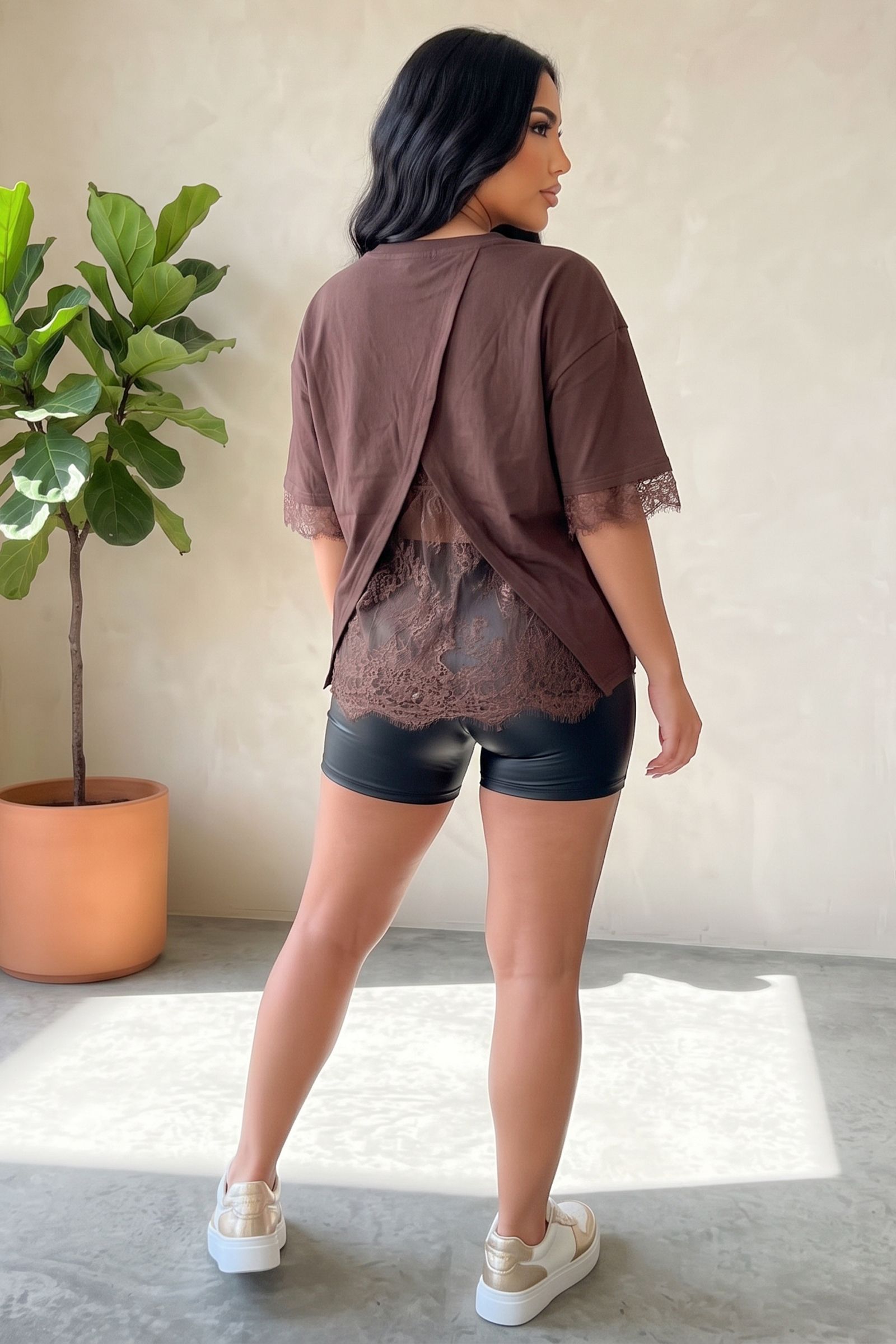 30330-COTTON T-SHIRT WITH LACE TOP INNER LAYER AND SLIT BACK, Contents: